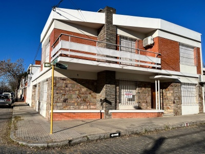Casa en Venta, Alquiler en CENTRO, Mercedes, Soriano