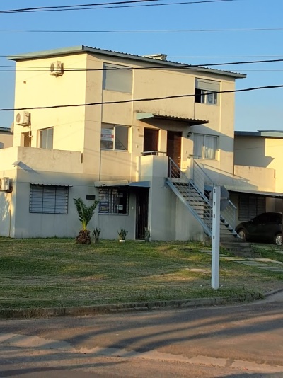 Apartamento en Venta en Los Laureles, Salto, Salto