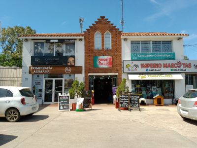 Local Comercial en Alquiler en Lagomar, Ciudad de la Costa, Canelones