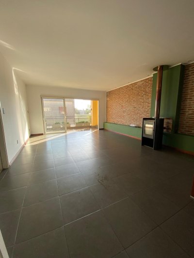 Apartamento en Alquiler en Mercedes, Soriano