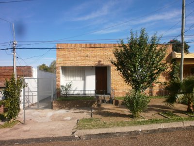 Casa en Venta en Salto, Salto