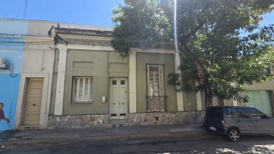 Casa en Venta en Centro, Salto, Salto