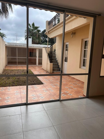 Casa en Alquiler en Centro, Salto, Salto