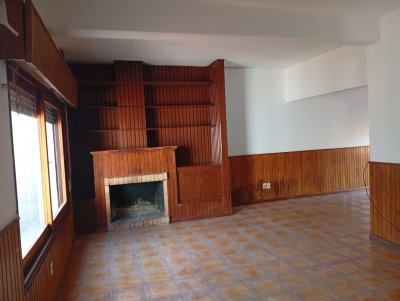 Casa en Venta en Centro, San Carlos, Maldonado