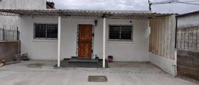 Casa en Alquiler en Piedras Blancas, Montevideo