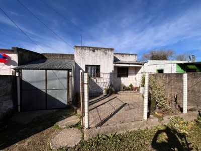 Casa en Venta en Barrio Etcheverry, Tacuarembó