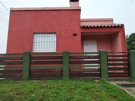 Casa en Venta,  Alquiler en Barrio López, Tacuarembó, Tacuarembó