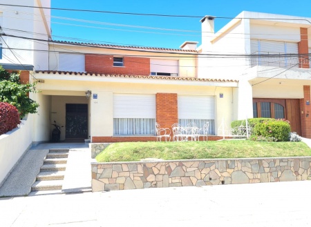 Casas y Apartamentos en Venta en RAMBLA, Mercedes, Soriano
