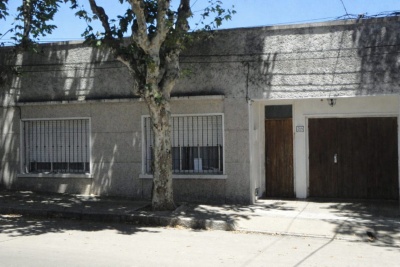 Casa / Terreno en Venta,  Alquiler en Centro, Durazno , Durazno