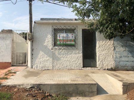 Casa en Alquiler en Barrio 33, Mercedes, Soriano