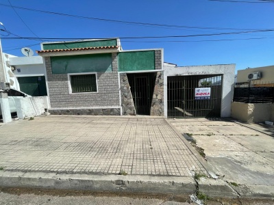 Casa en Alquiler en Mercedes, Soriano