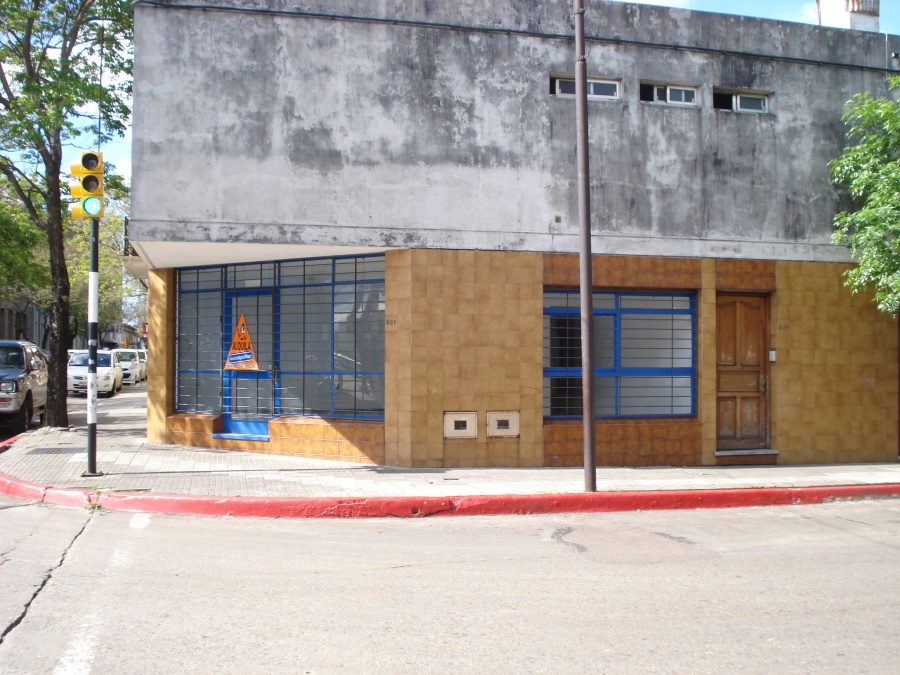 Local En Rivera Y Larranaga Locales Comerciales En Alquiler En Salto