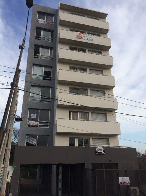 Apartamento en Alquiler en UNIVERSIDAD, Salto, Salto