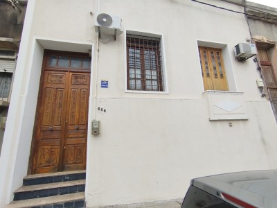 Casa en Alquiler en CENTRO, Salto, Salto