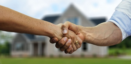 Por qué contratar a un agente inmobiliario